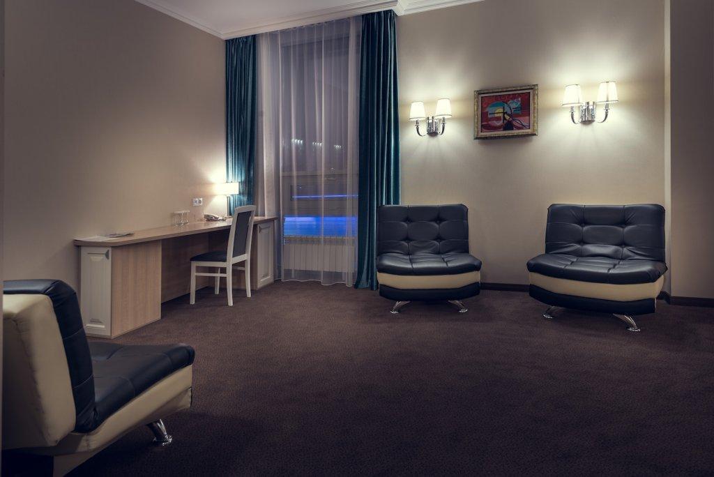 AYKUN Hotel Astana Buitenkant foto