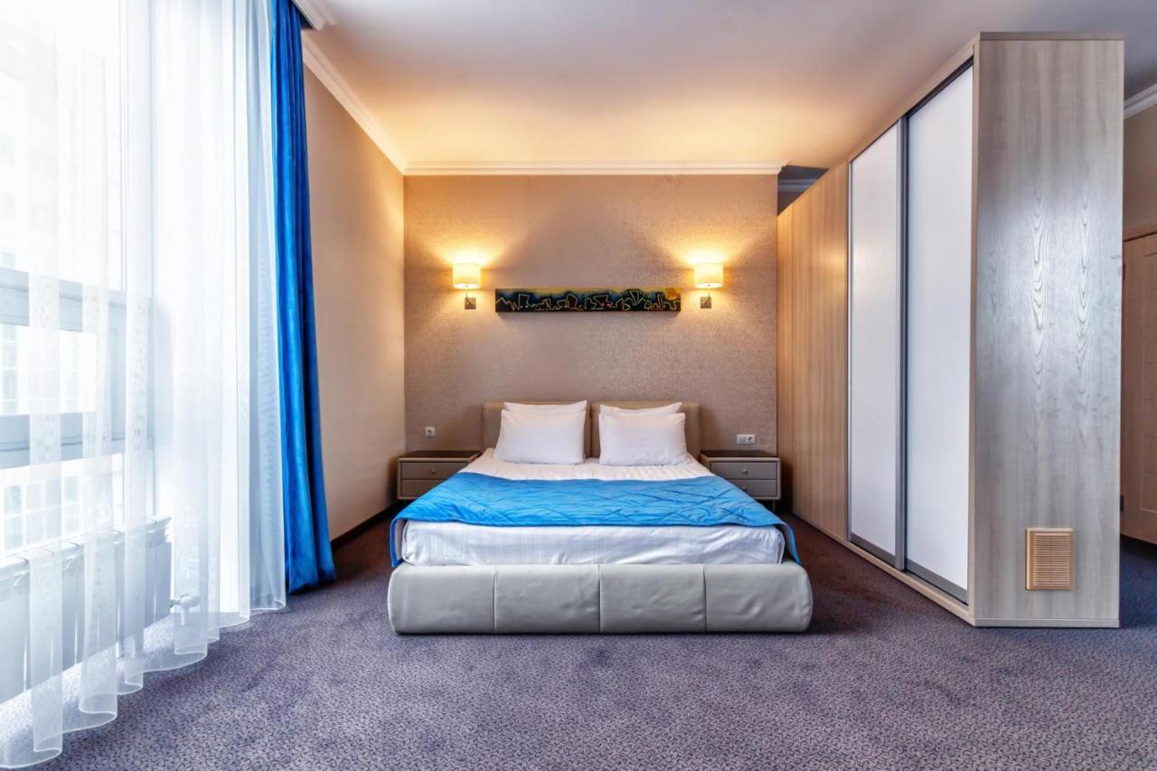 AYKUN Hotel Astana Buitenkant foto