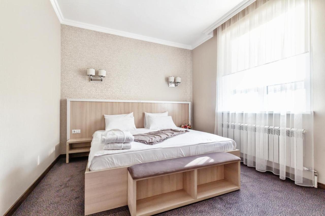 AYKUN Hotel Astana Buitenkant foto
